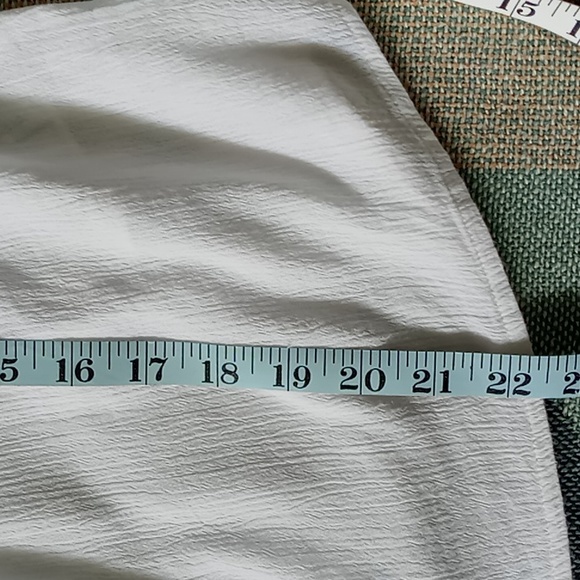 Hollister Women's Lace Long Bell Sleeve White Blouse Size XS - Picture 9 of 12